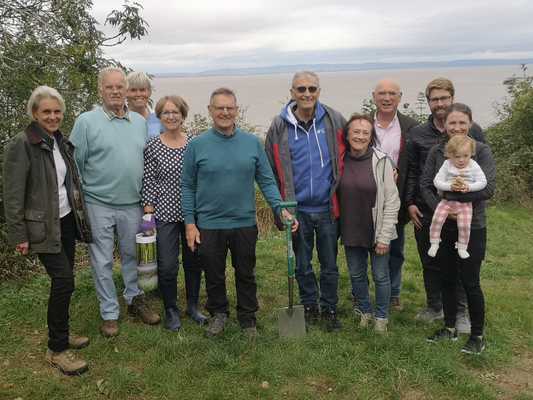 Extended family after the ceremony